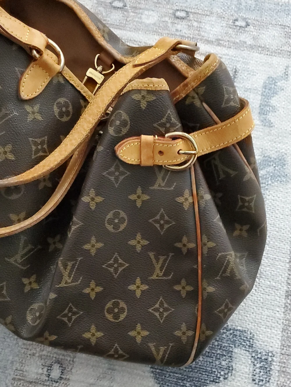 Louis Vuitton Batignolles Horizontal Monogram and Leather Shoulder Bag